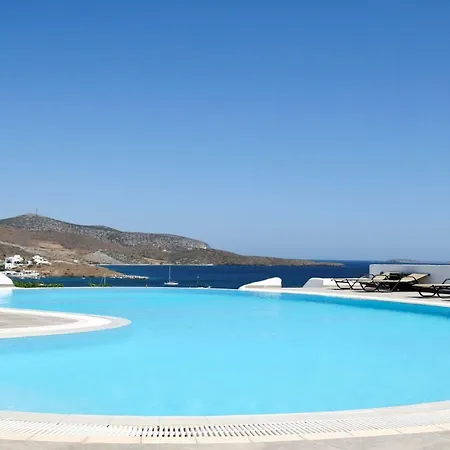 Aparthotel Castellano Village 3*