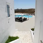 Castellano Village